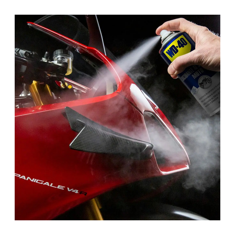 WD40 SPECIALIST MOTO LUCIDANTE AL SILICONE