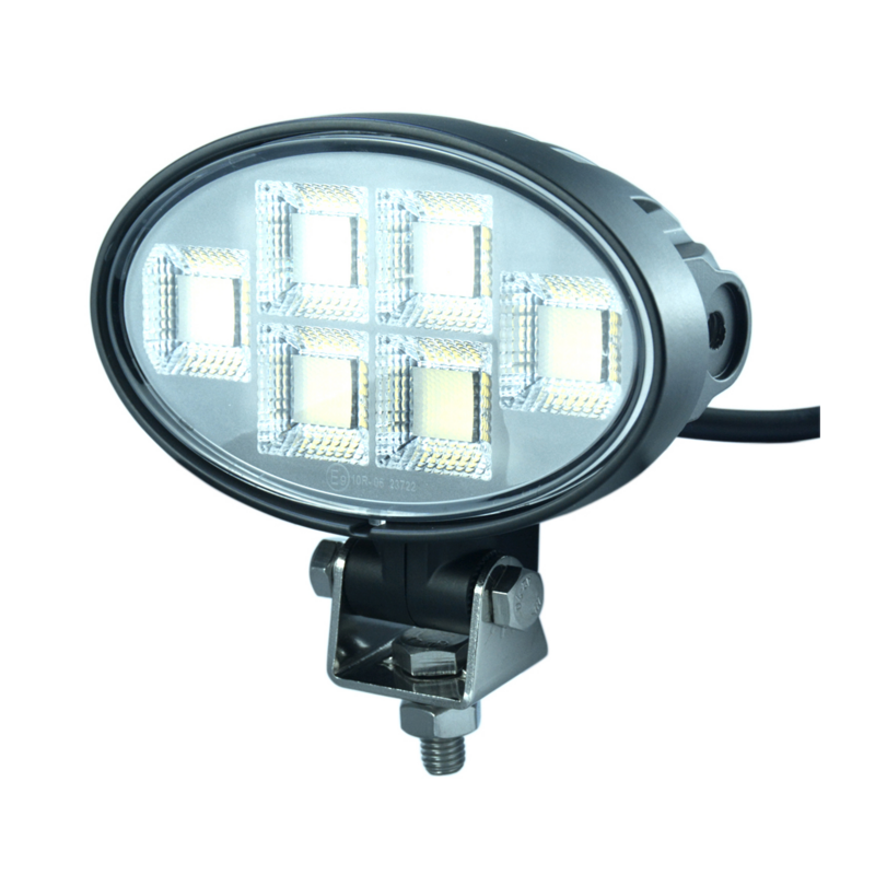 Faro lavoro LED 10-30V DC, 120W, 9600 LM. Fascio di luce ampio, 120 LED