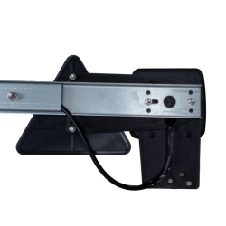 Barra regolabile 1400 ÷ 2100 mm con fanali posteriori 12V alogeni e triangoli rifrangenti