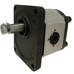 POMPA AD INGRANAGGI GRUPPO 2 DA 8,2cc DESTRA “MODELLO STANDARD” TIPO PLESSEY C18