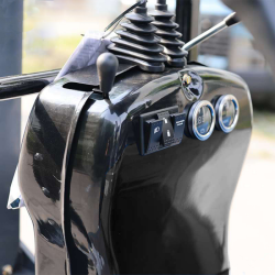 Escavatore EAG110R 1Ton