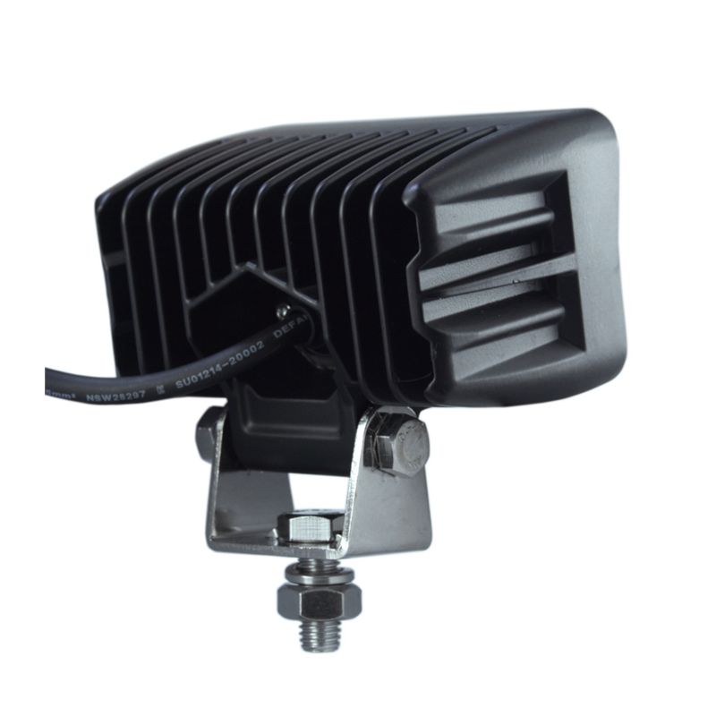 Faro lavoro LED 10-30V DC, 60W, 4620 LM. Fascio di luce ampio, 60 LED