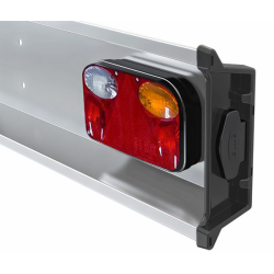 Paraurto fisso  in alluminio 2000 mm con fanali posteriori e luce targa 12-24V a LED.