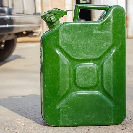Travaso carburante e carburanti